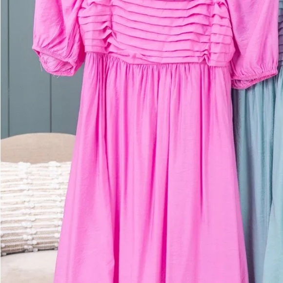 Elegant Pink Women's Dress - Picture 3 of 3